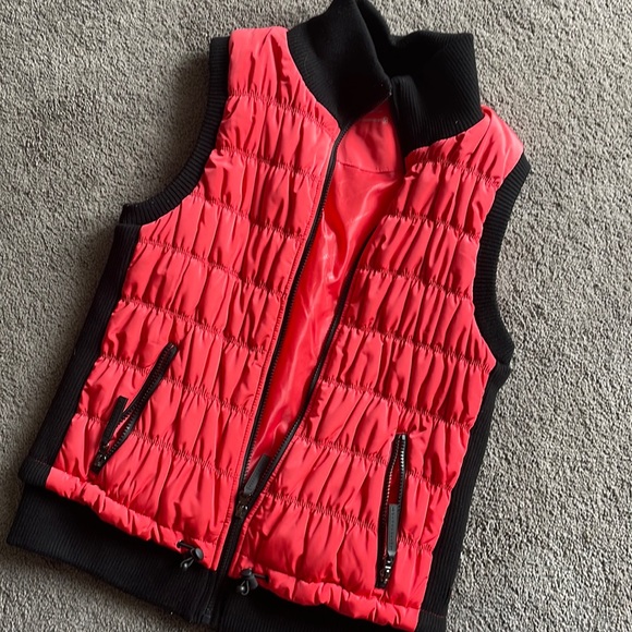 Calvin Klein puffer vest - Picture 1 of 3